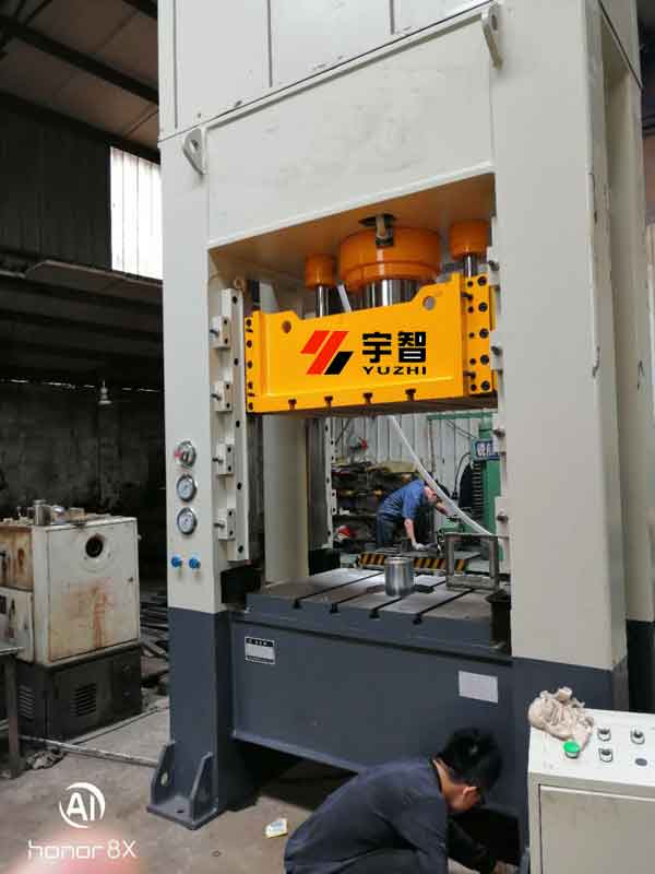 YW34-200T框架式液壓機