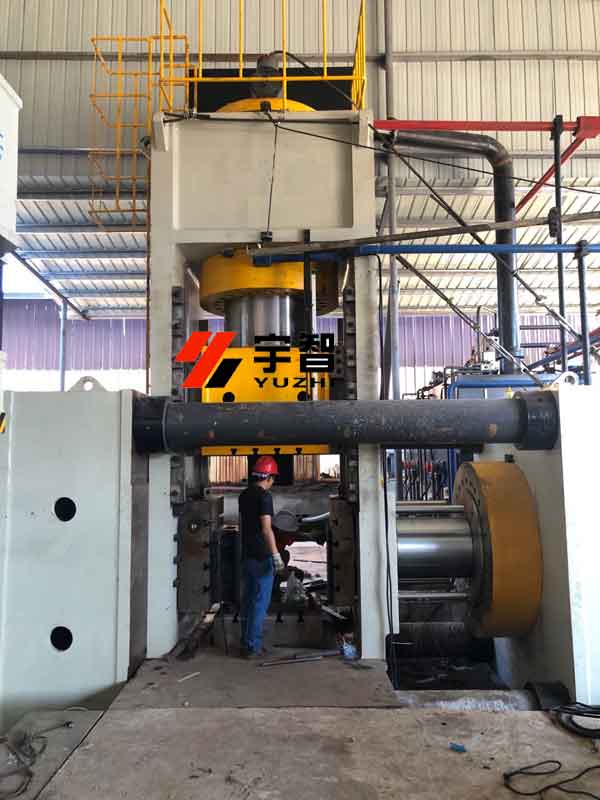 5000噸四柱框架式組合鍛造液壓機(jī)
